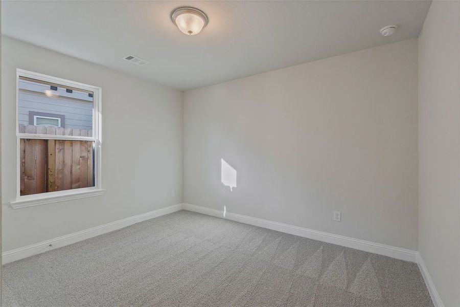 Spacious, unfurnished interior of a new home in Grand Oaks Reserve, Cleveland (Image 20).