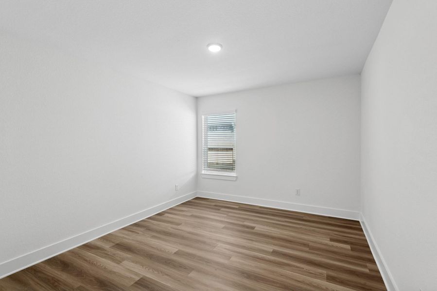 Spacious, unfurnished interior of a new home in Lago Mar, Santa Fe (Image 18). Spacious, unfurnished interior of a new home in Lago Mar, Santa Fe (Image 18).