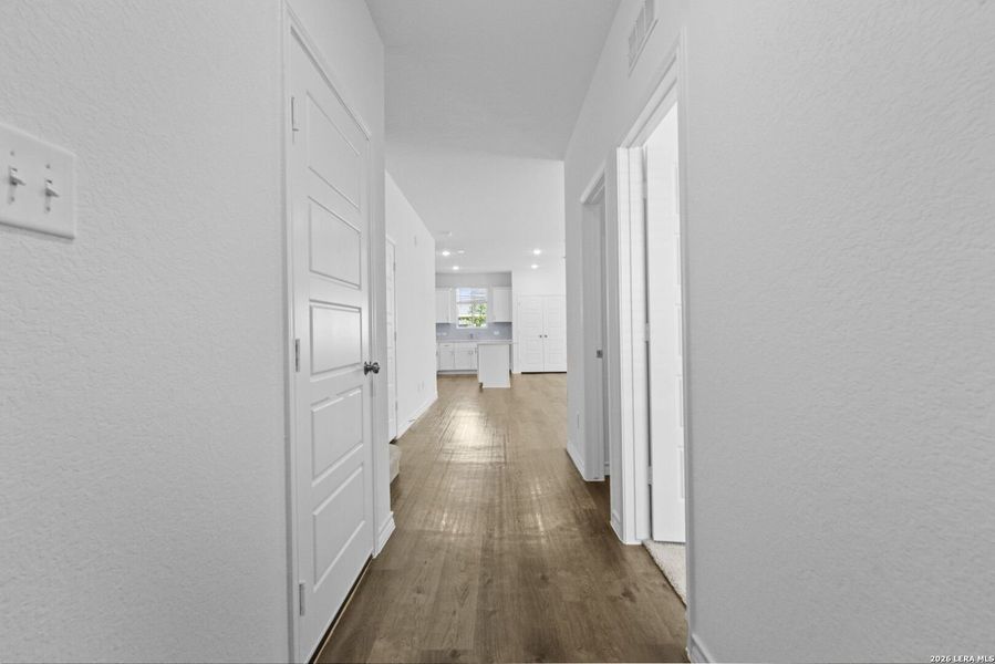 Spacious, unfurnished interior of a new home in Corley Farms, Boerne (Image 30). Spacious, unfurnished interior of a new home in Corley Farms, Boerne (Image 30).