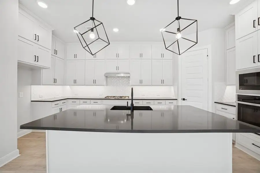 Furnished interior view inside a new home in Myrtle Creek, Waxahachie (Image 10). Furnished interior view inside a new home in Myrtle Creek, Waxahachie (Image 10).