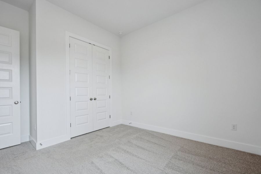 Spacious, unfurnished interior of a new home in Persimmon, Buda (Image 33). Spacious, unfurnished interior of a new home in Persimmon, Buda (Image 33).