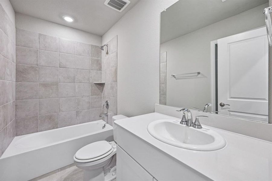 Photo is not of the actual home, but is an inspirational photo of builder’s model home and may depict options, furnishings, and/or decorator features that are not included. Photo is not of the actual home, but is an inspirational photo of builder’s model home and may depict options, furnishings, and/or decorator features that are not included.