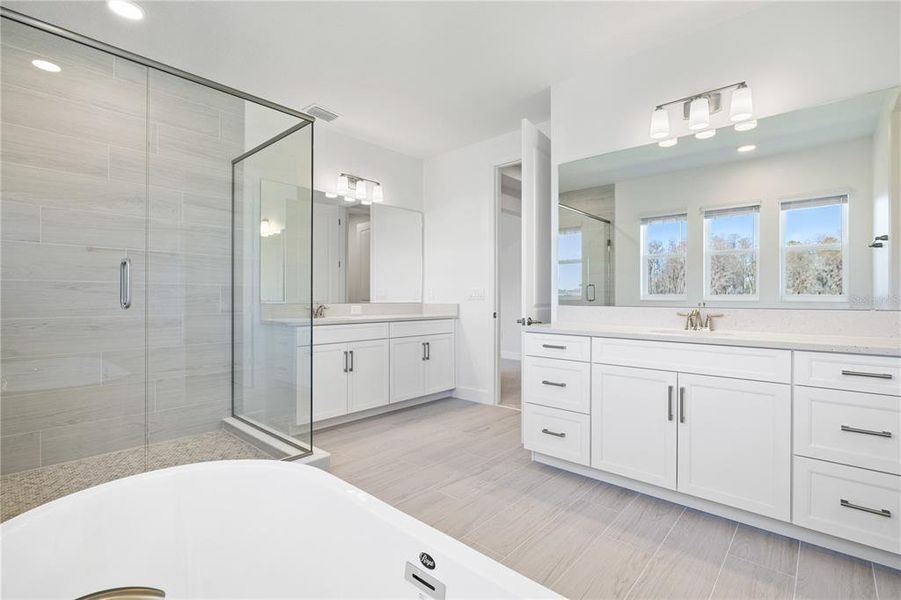 Furnished interior view inside a new home in , Winter Garden (Image 36).