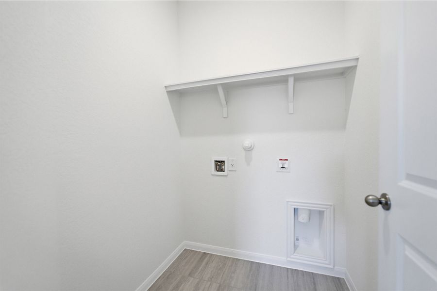 Spacious, unfurnished interior of a new home in Notting Hill, Converse (Image 24).