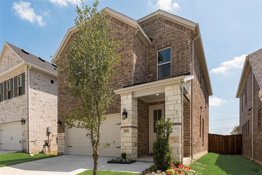 Front exterior of a new home in Walden Pond, Forney, TX, highlighting curb appeal (Image 20).