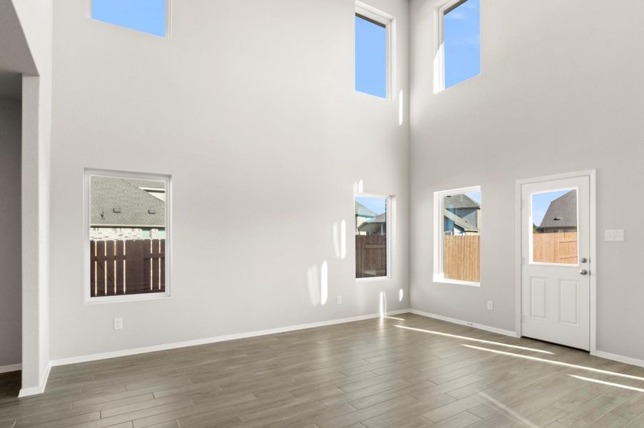 Spacious, unfurnished interior of a new home in Oaks at San Gabriel, Georgetown (Image 20).