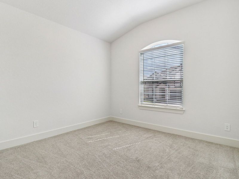 Spacious, unfurnished interior of a new home in Sagebrooke - Classic Series, San Antonio (Image 19).