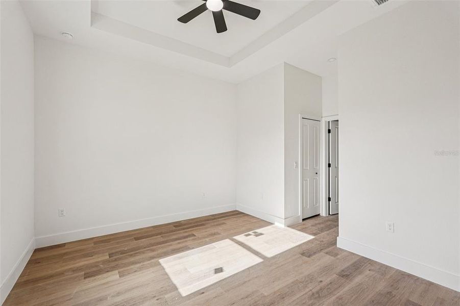 Spacious, unfurnished interior of a new home in , North Port (Image 20).