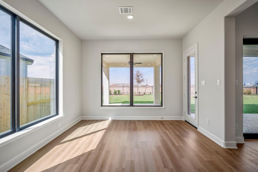 Spacious, unfurnished interior of a new home in Jordan Ranch 70' Lots, Fulshear (Image 19). Spacious, unfurnished interior of a new home in Jordan Ranch 70' Lots, Fulshear (Image 19).