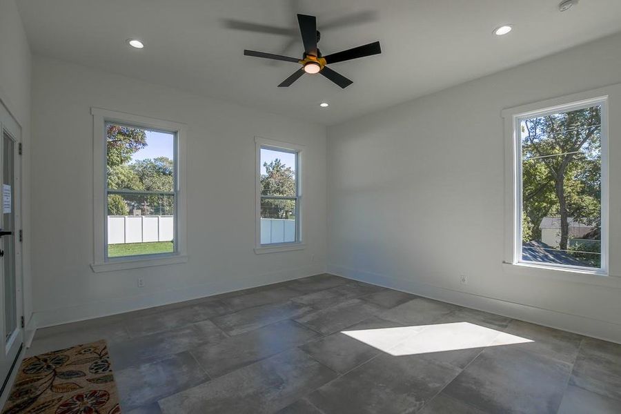 Spacious, unfurnished interior of a new home in , Atlanta (Image 44).
