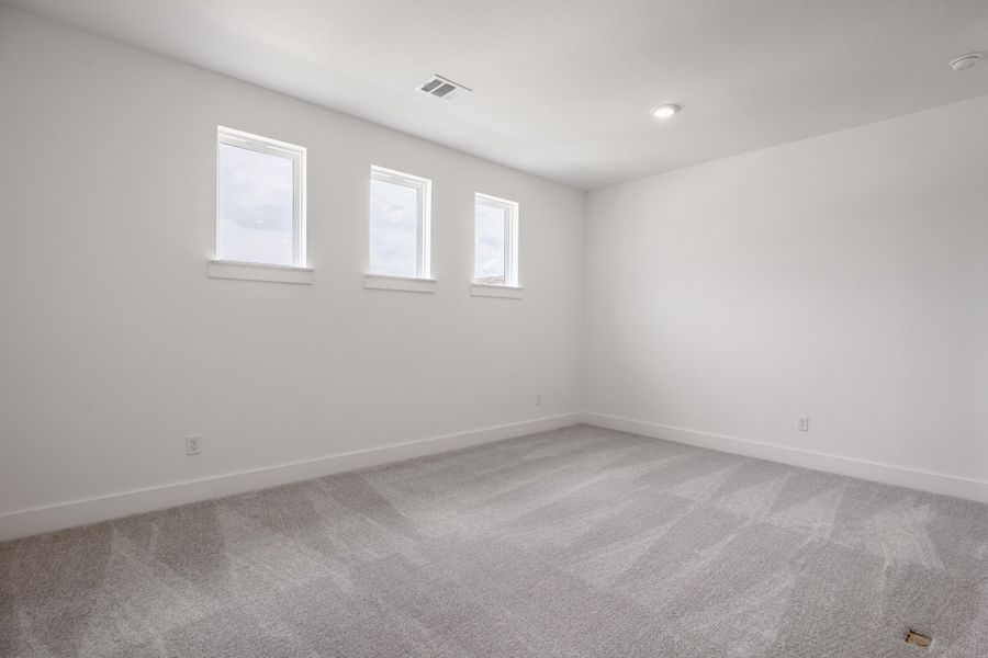 Spacious, unfurnished interior of a new home in Sage Collection – Freedom at Anthem, Kyle (Image 8).