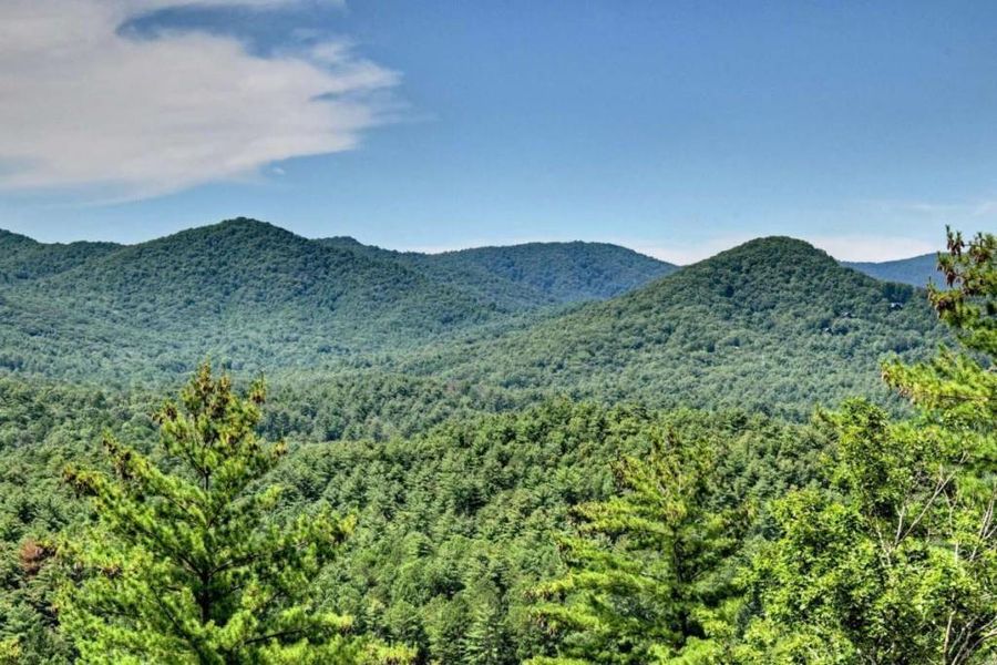 Image 62 of a home in .