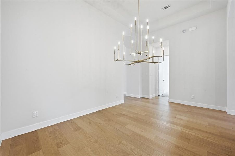 Spacious, unfurnished interior of a new home in Mustang Lakes, Celina (Image 22).