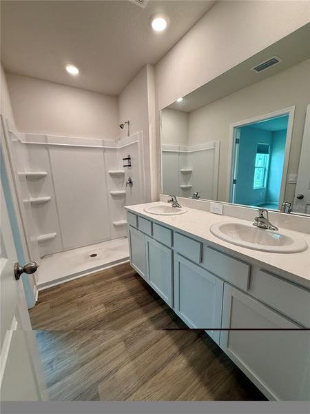 Furnished interior view inside a new home in Star Farms at Lakewood Ranch, Lakewood Ranch (Image 8).