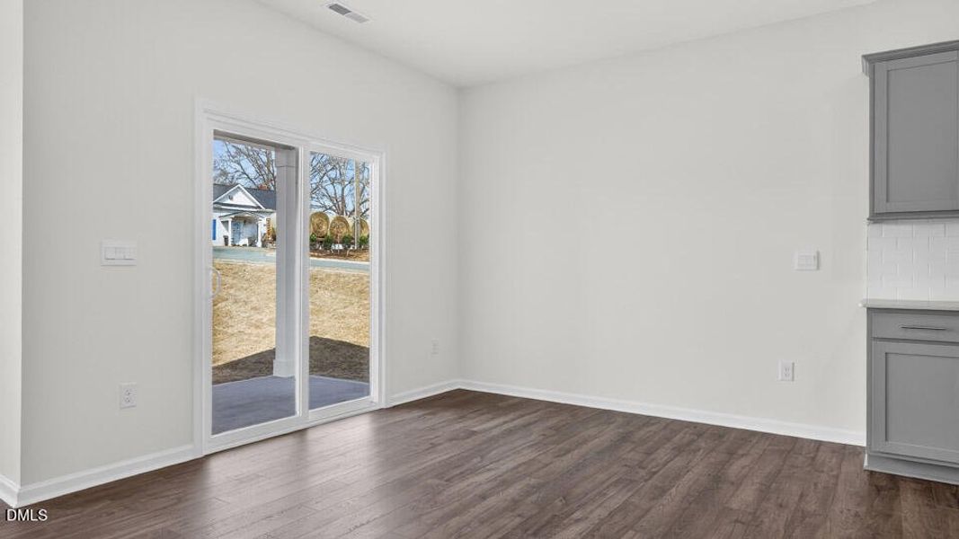 114-honeydew-dr-dr-horton-025