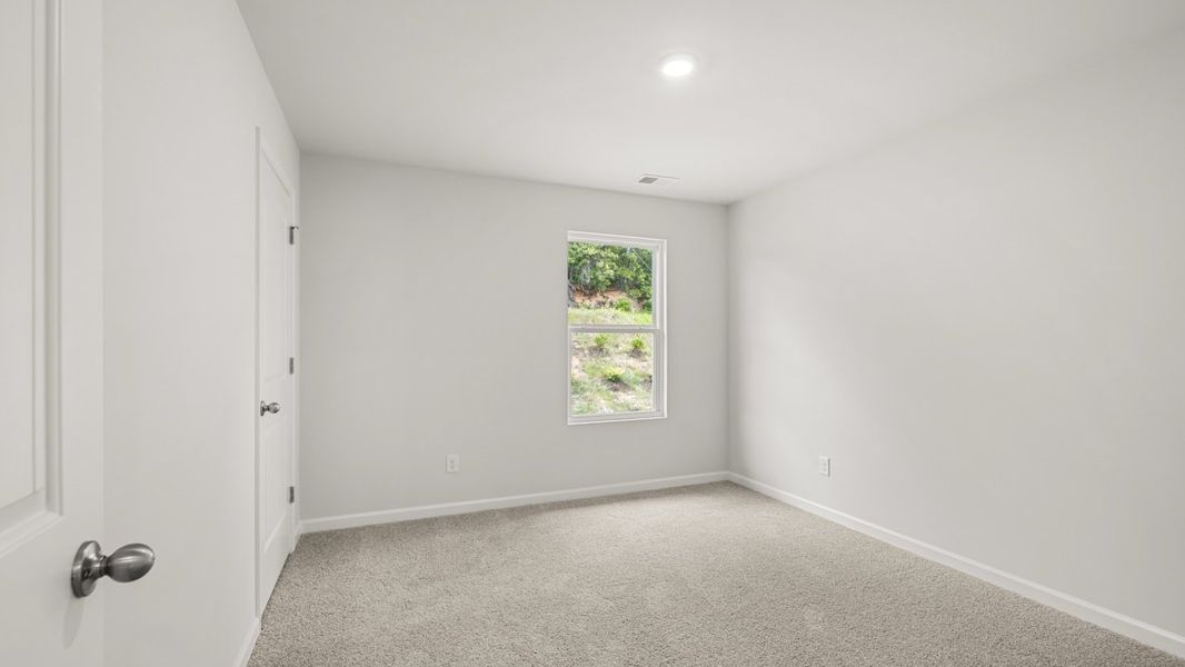 Spacious, unfurnished interior of a new home in Creekview, Atlanta (Image 26).