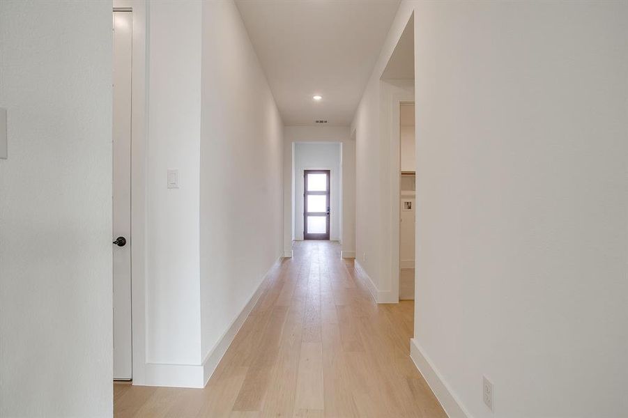 Spacious, unfurnished interior of a new home in Talon Hills, Fort Worth (Image 18).