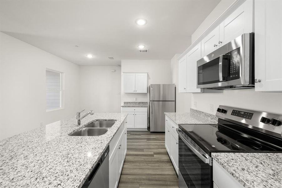 853 Pourtales- Kitchen-4