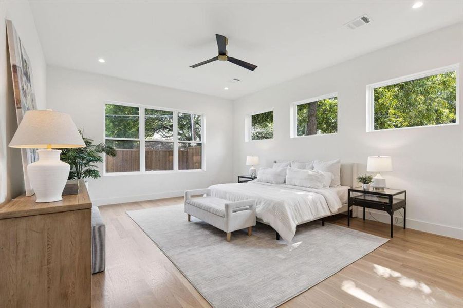 Furnished interior view inside a new home in , Dallas (Image 13).