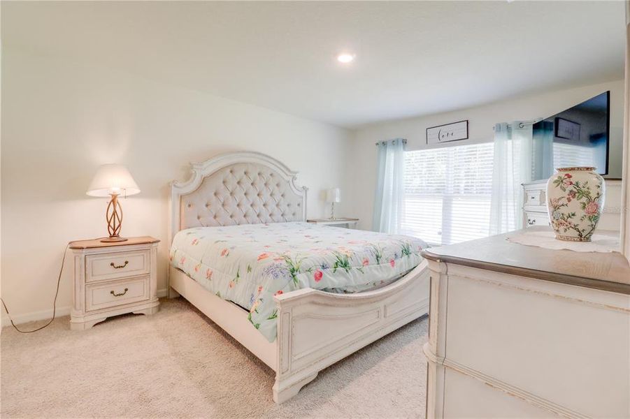 Furnished interior view inside a new home in Huntington Ridge, Ocala (Image 5). Furnished interior view inside a new home in Huntington Ridge, Ocala (Image 5).