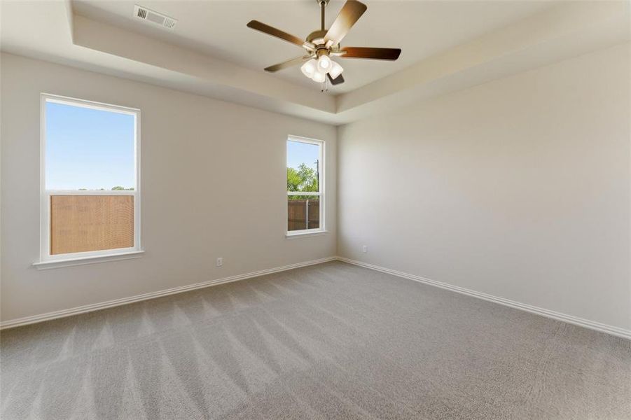 Spacious, unfurnished interior of a new home in Covenant Park, Springtown (Image 26).