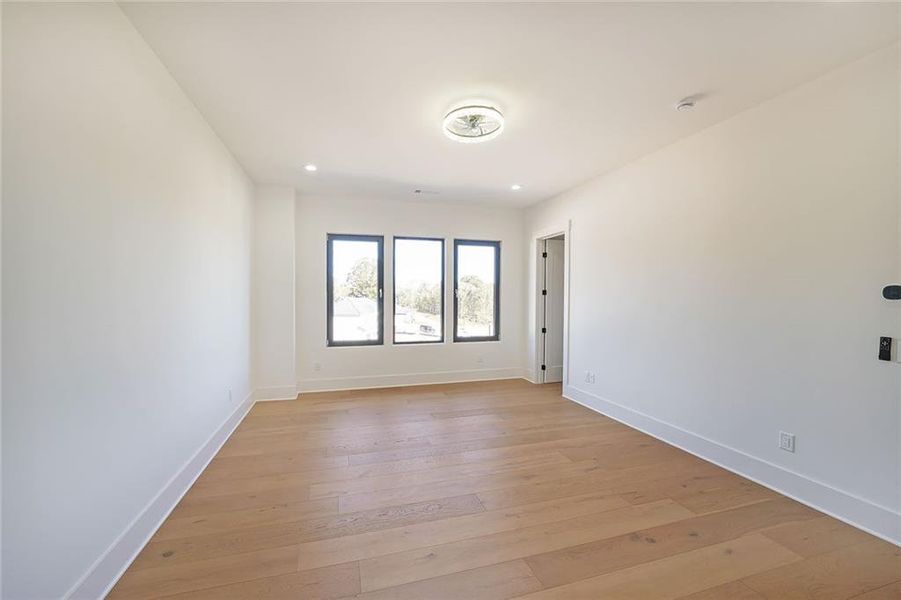 Spacious, unfurnished interior of a new home in , Auburn (Image 22). Spacious, unfurnished interior of a new home in , Auburn (Image 22).