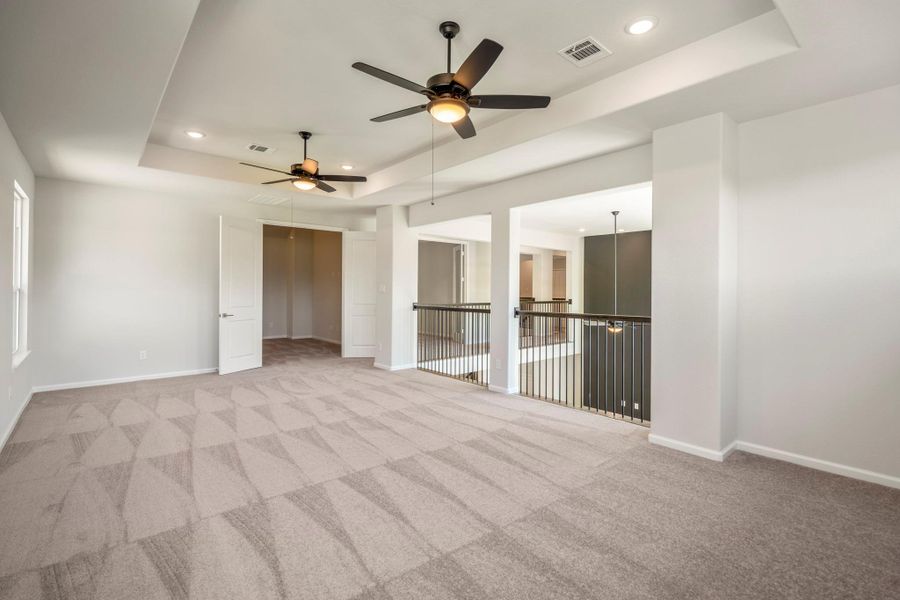 Spacious, unfurnished interior of a new home in Sienna 70′ Lots, Missouri City (Image 45).