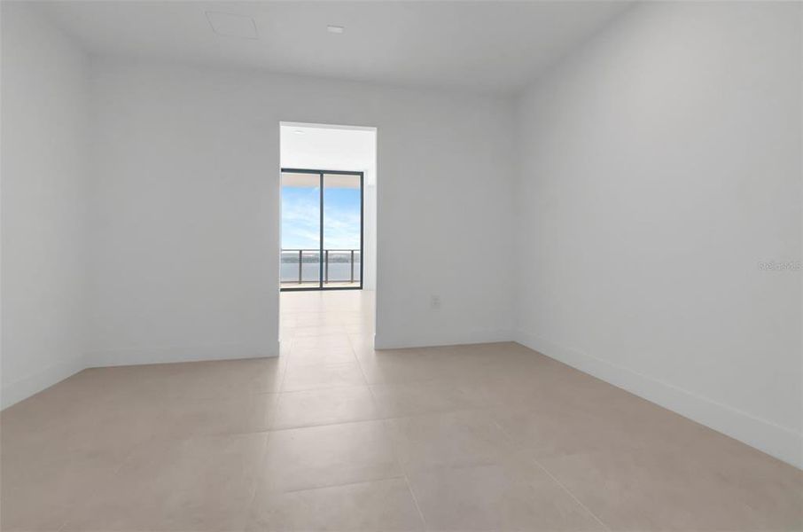 Spacious, unfurnished interior of a new home in The Ritz-Carlton Residences, Tampa (Image 56). Spacious, unfurnished interior of a new home in The Ritz-Carlton Residences, Tampa (Image 56).