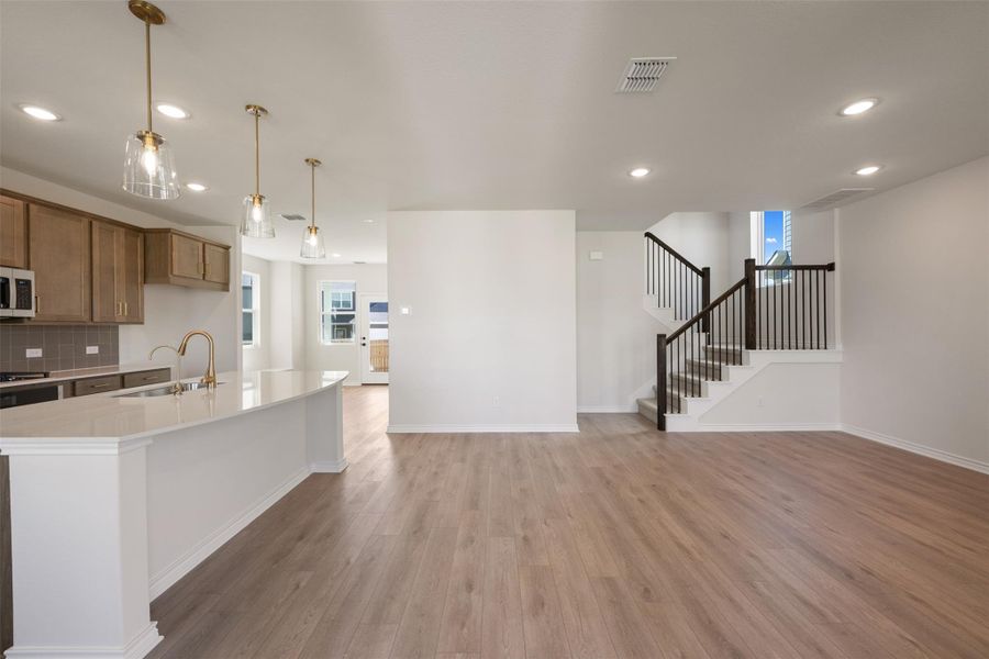Representative images and renderings are for illustrative purposes. Actual structural options and design finishes of home may vary. Representative images and renderings are for illustrative purposes. Actual structural options and design finishes of home may vary.