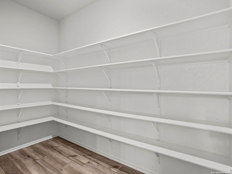 Spacious, unfurnished interior of a new home in Royal Crest, San Antonio (Image 22).