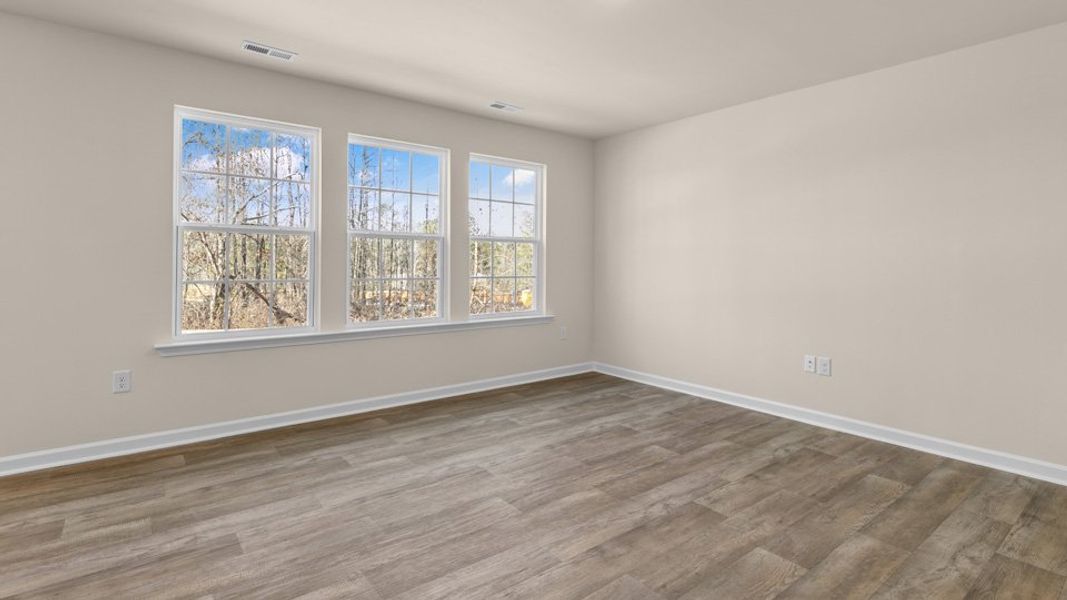 Spacious, unfurnished interior of a new home in Fishel Village, Winston-Salem (Image 14).
