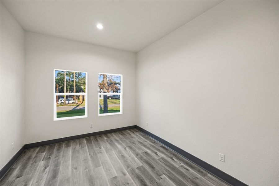 Spacious, unfurnished interior of a new home in , Conroe (Image 15).