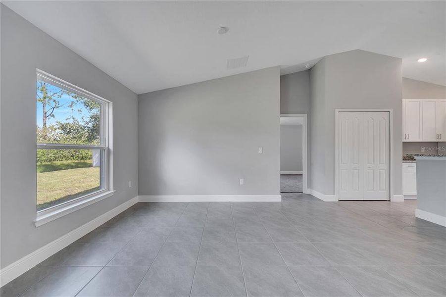 Spacious, unfurnished interior of a new home in , Kissimmee (Image 21).