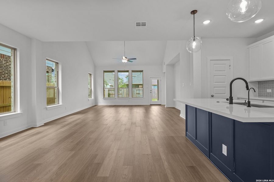 Spacious, unfurnished interior of a new home in Stillwater Ranch, San Antonio (Image 28). Spacious, unfurnished interior of a new home in Stillwater Ranch, San Antonio (Image 28).