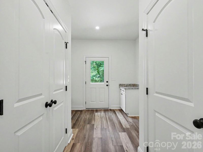 Spacious, unfurnished interior of a new home in , Mooresville (Image 10).