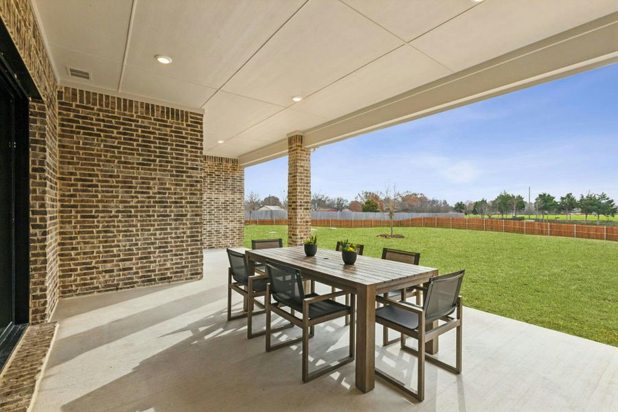 Representative exterior details of a home built from the Reid by Kindred Homes in Oak Creek Ranch, Waxahachie (Image 4).