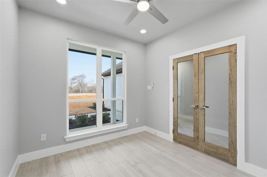 Spacious, unfurnished interior of a new home in , Corsicana (Image 26). Spacious, unfurnished interior of a new home in , Corsicana (Image 26).