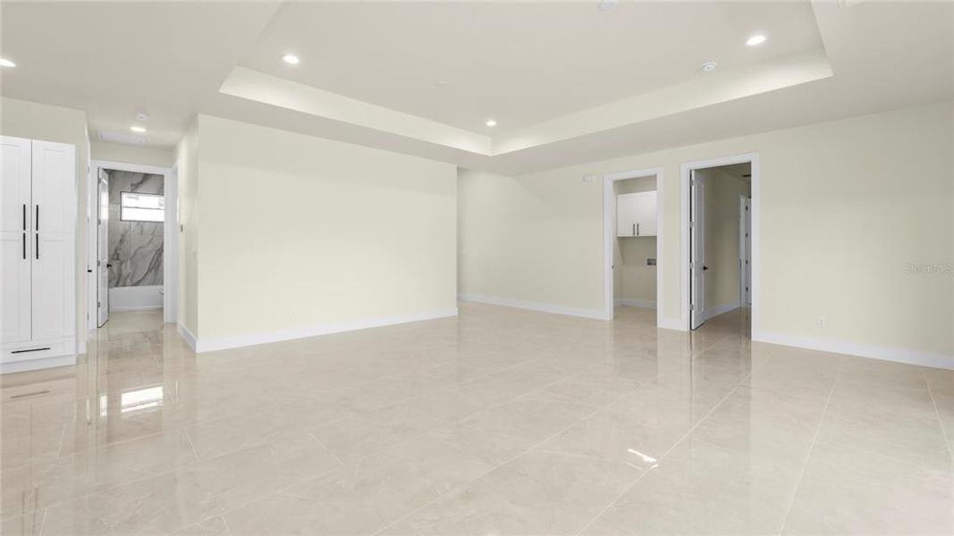 Spacious, unfurnished interior of a new home in , Punta Gorda (Image 22).