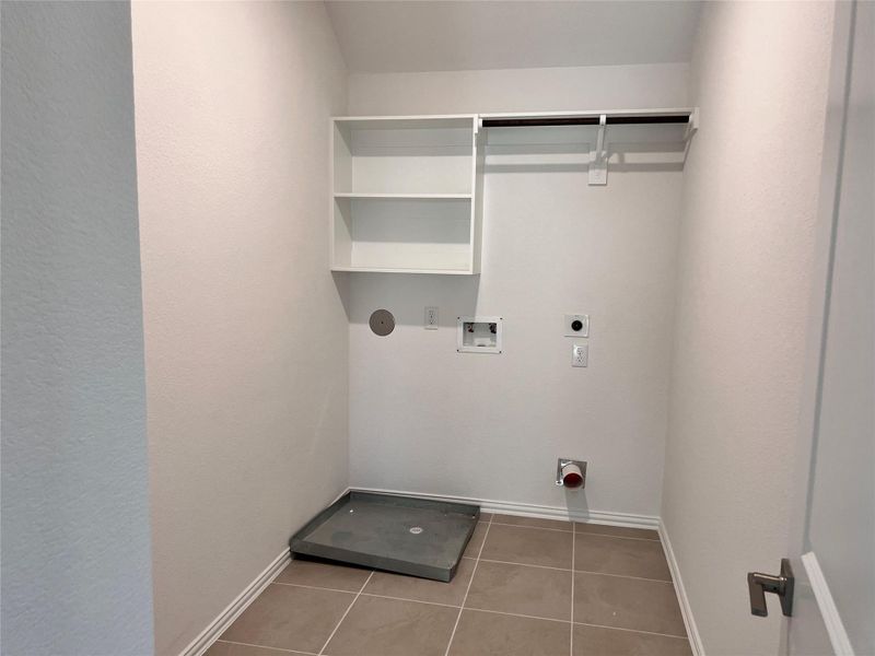 Spacious, unfurnished interior of a new home in Cypress Green, Hockley (Image 13).