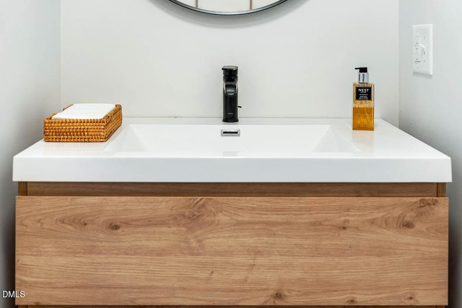 2044355995524827465-65