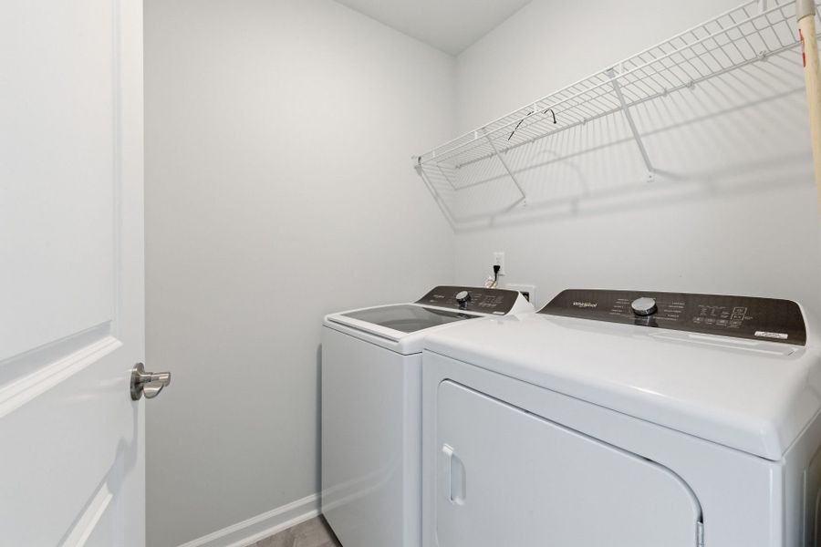 Close-up of interior finishes inside a home in Flemingfield, Greensboro (Image 20).