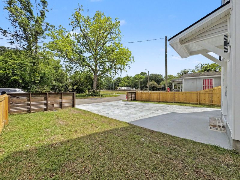 Exterior details and patio area of a home in , North Charleston (Image 26).