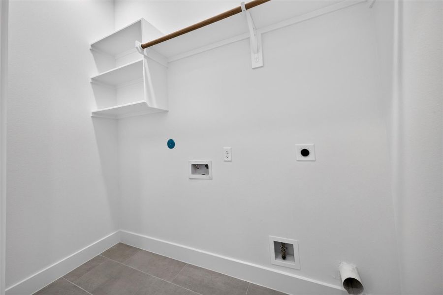 Spacious, unfurnished interior of a new home in , Houston (Image 25).