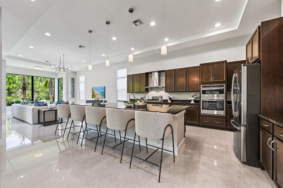 Kitchen / Family Kitchen / Family