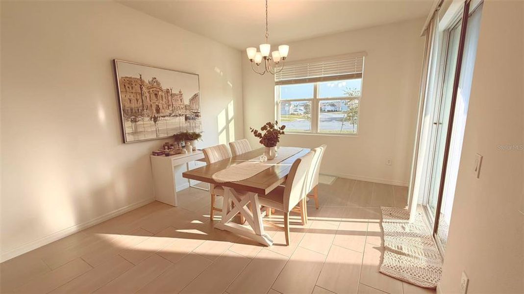 Furnished interior view inside a new home in , Kissimmee (Image 10).