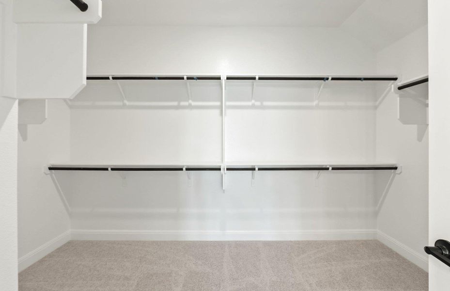 Spacious, unfurnished interior of a new home in Crescent Bluff, Georgetown (Image 23).