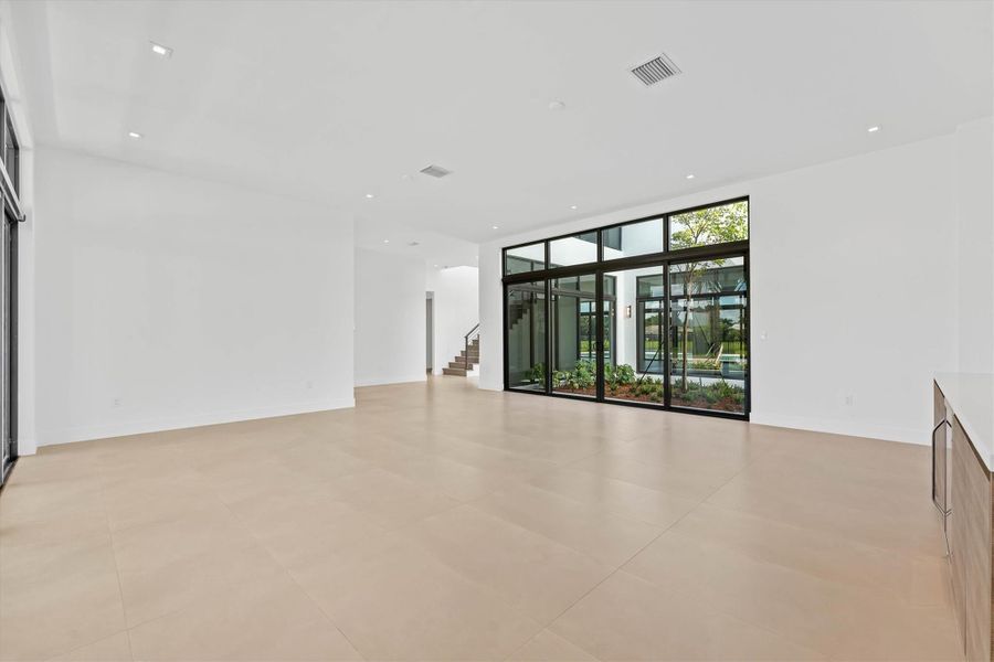 Spacious, unfurnished interior of a new home in , Weston (Image 70).