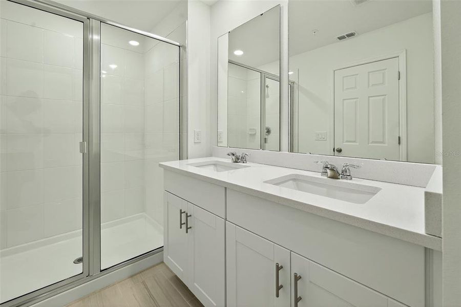 Furnished interior view inside a new home in , Orlando (Image 4).