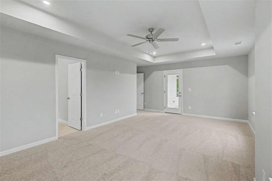 Spacious, unfurnished interior of a new home in The Reserve at Chapel Hill Phase II, Douglasville (Image 37).