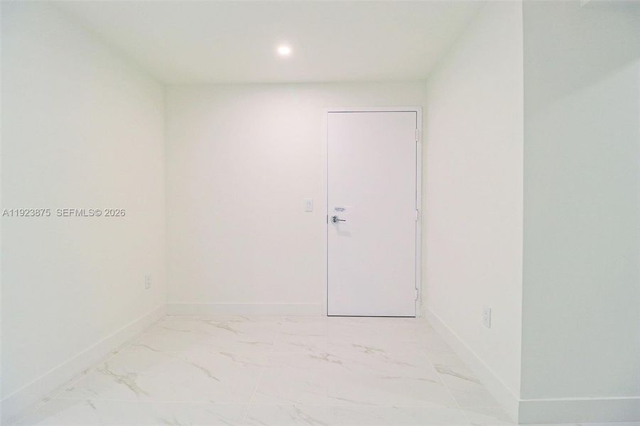 Spacious, unfurnished interior of a new home in , Miami (Image 52).